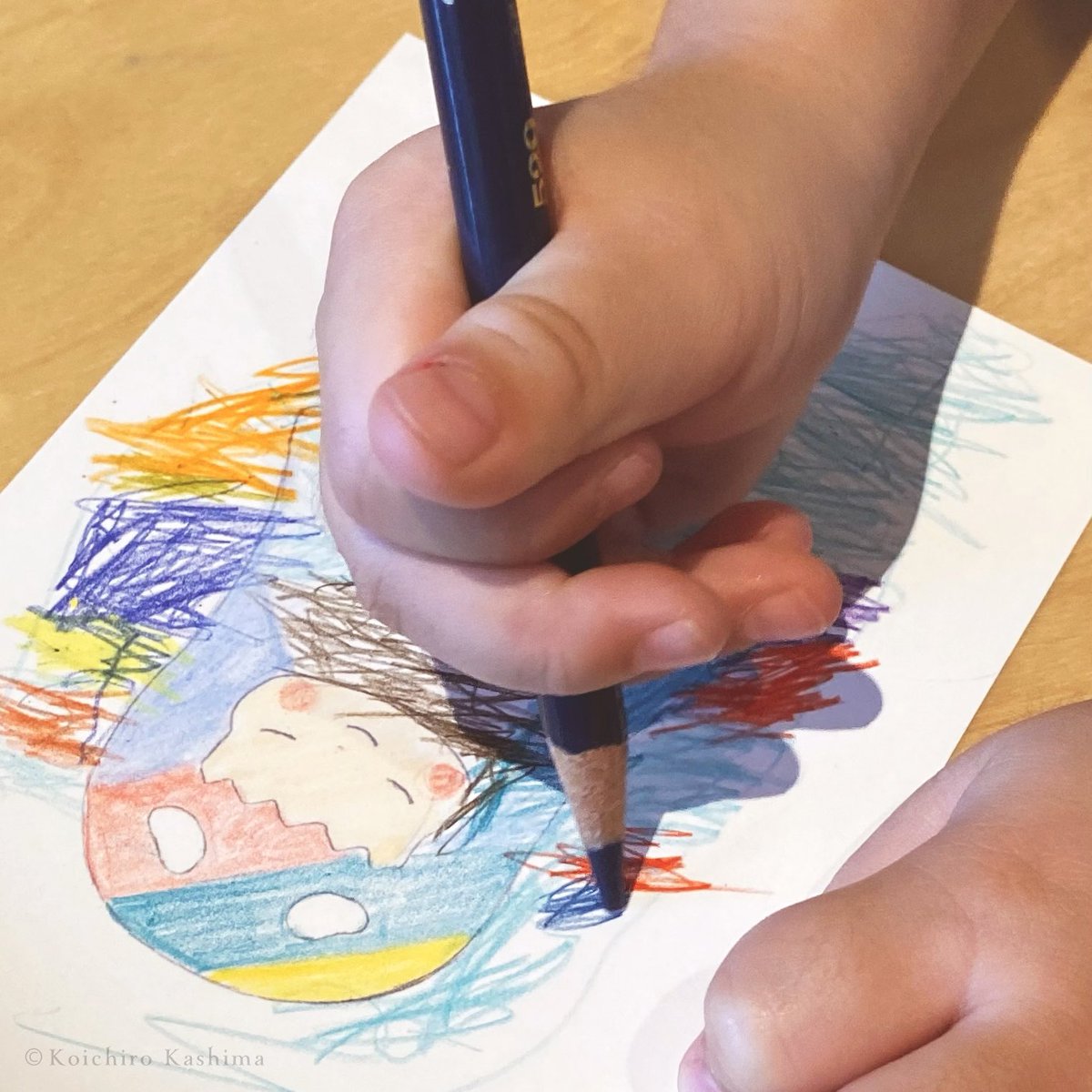先日のワークショップで描いて頂いた作品たちのご紹介 -3-「色鉛筆の塗り絵」コース
カラフルな作品が多かった印象でした!
ワークショップは図書館だったこともあり、7割以上が小さな子たちだったと思います。絵本作家らしいことが出来た気がしました!
#鹿島孝一郎 #絵本作家 #ワークショップ