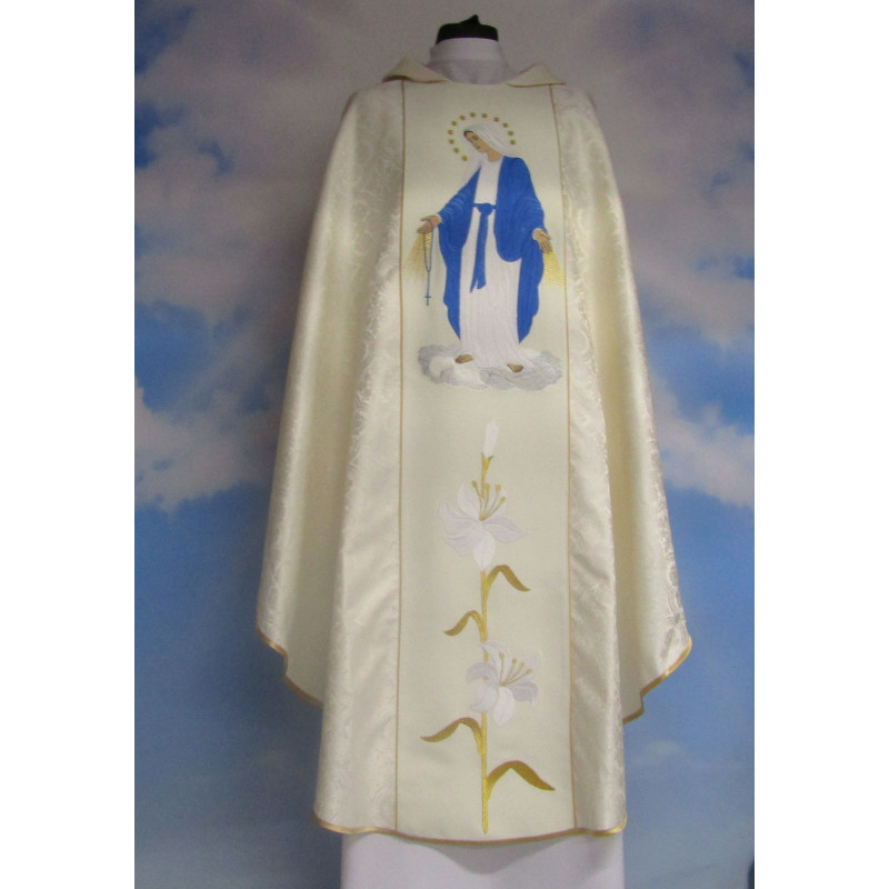 AsifGeorge8's tweet photo. Mother Mary chasuble season $195 also designs on demand for Oder direct message @AsifGeorge8 

#Catholic #CatholicChurch #CatherineTresa #onlineshopping #shopping #store #PopeFrancis #Clothing  #kids #kidsfashion #CatholicConvert #bishop https://t.co/iEzT310gD5