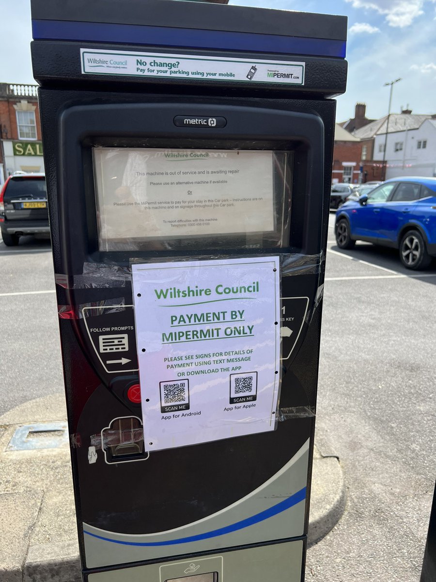 ex_major's tweet photo. Not sure how much thought has gone into this by @wiltscouncil @SalisburyCC. On Sunday, despite best efforts by me & others, we couldn’t get the @MiPermit App to work & nor did the phone number. There is no mechanism to pay by cash. #SaltLane https://t.co/1ezoMo9W08