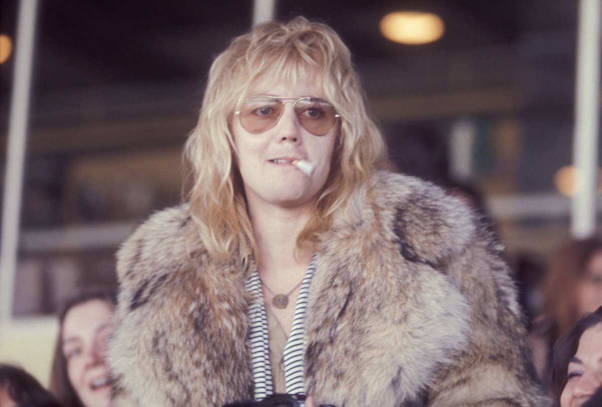 rogeroyalty's tweet photo. Roger Taylor at Kempton Park Race Course, Surrey, UK, 16th October 1976.

📸 Watal Asanuma https://t.co/D1sPHD9ylh