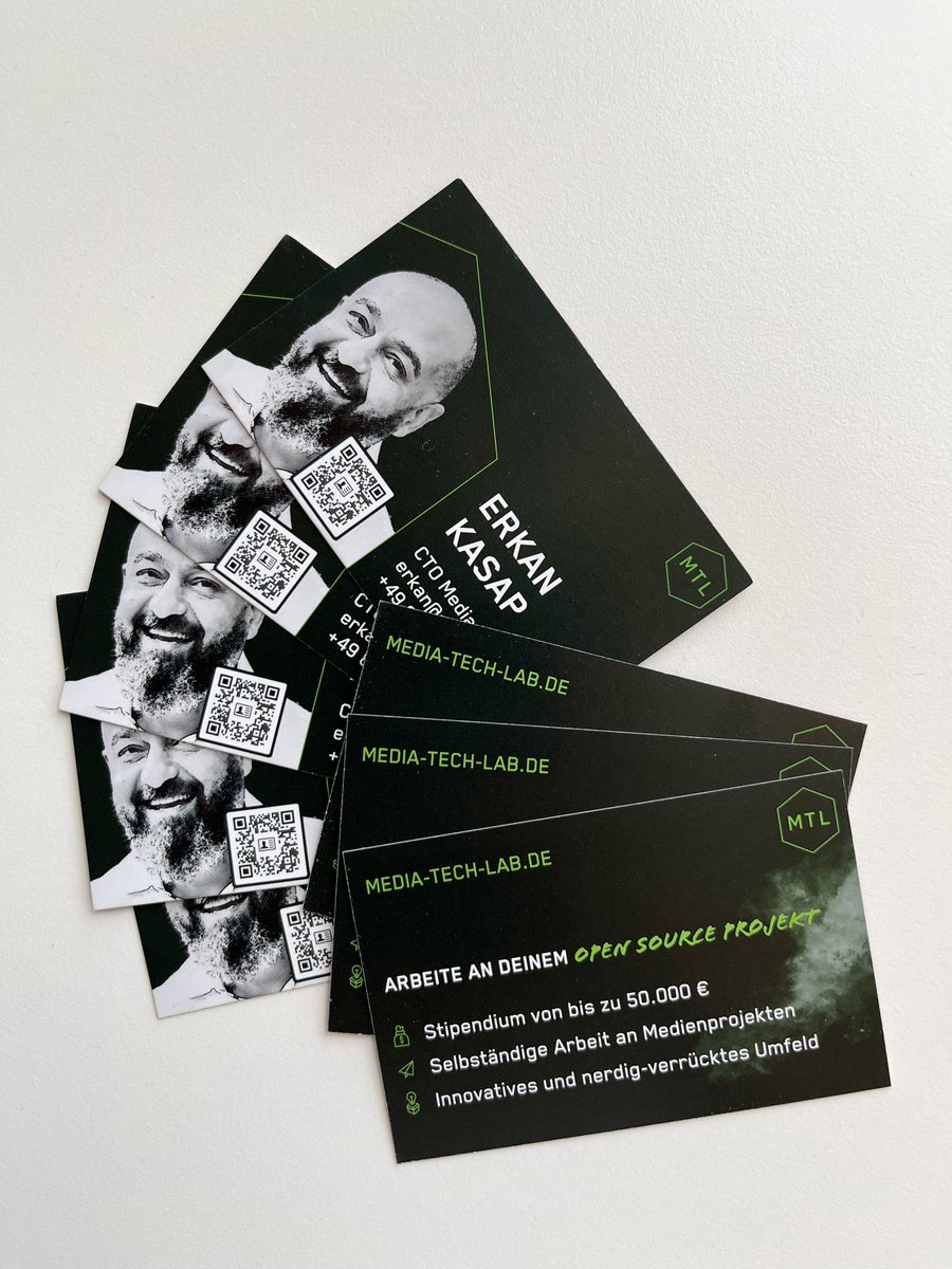 MediaLabBayern's tweet image. Wer ist alles auf der #FrOSCon17? Unser CTO, Erkan Kasap, ist auf jeden Fall am Start und freut sich auf euch! Sprecht ihn an, falls ihr Bock auf ein #OpenSource-Projekt in den Medien habt! @froscon #mediatechlab #förderprogramm #developer🧑‍💻