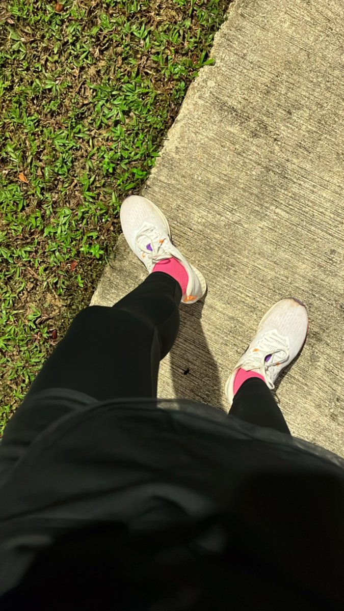 DrAthina_'s tweet photo. Recovery run 🏃🏻 ✅ 

#ishowedup #runwithyourheart https://t.co/ZSP9Dav9f1