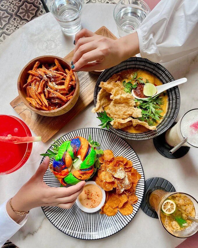anssxh's tweet photo. Mana mana yang kaki lepak kat cafe tu, nak OOTD, nak up dekat story… Korang wajib try pergi cafe-cafe ni. Sangat recommended dan dijamin la takde kes makan oyster hitam tu…. Hehe

Thread ⬇️ https://t.co/K6OxPx0q8w