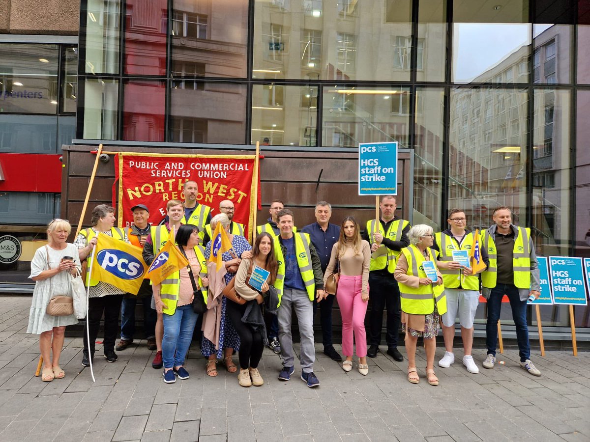 IanByrneMP's tweet photo. I joined a solid picket line this morning in solidarity with @pcs_union members on their 3rd day of strike action at HGS. 
A company owned by billionaires who are treating a loyal workforce with contempt.
The Government need to intervene now to get this company around the table. https://t.co/mUjF3aWfMe