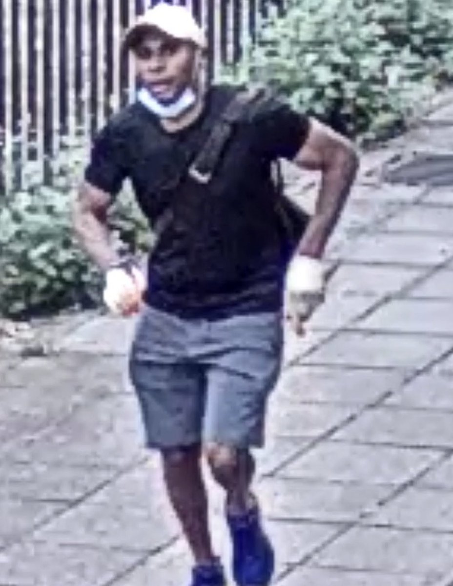 mattuthompson's tweet photo. NEW: Police investigating the murder of 87 year old pensioner Thomas O’Halloran have released several images of a man seen running away from the area armed with a knife. 

They’re keen to identify him, and are appealing for information. 

@SkyNews https://t.co/cBPkjG3U2Q