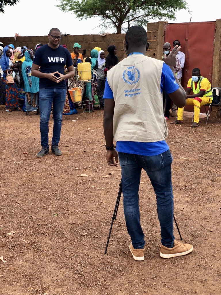 PhiriTomson's tweet photo. My office today!

Tamsin, Ouahigouya, #BurkinaFaso

With @bcheickomar https://t.co/EYoXXvIRfy