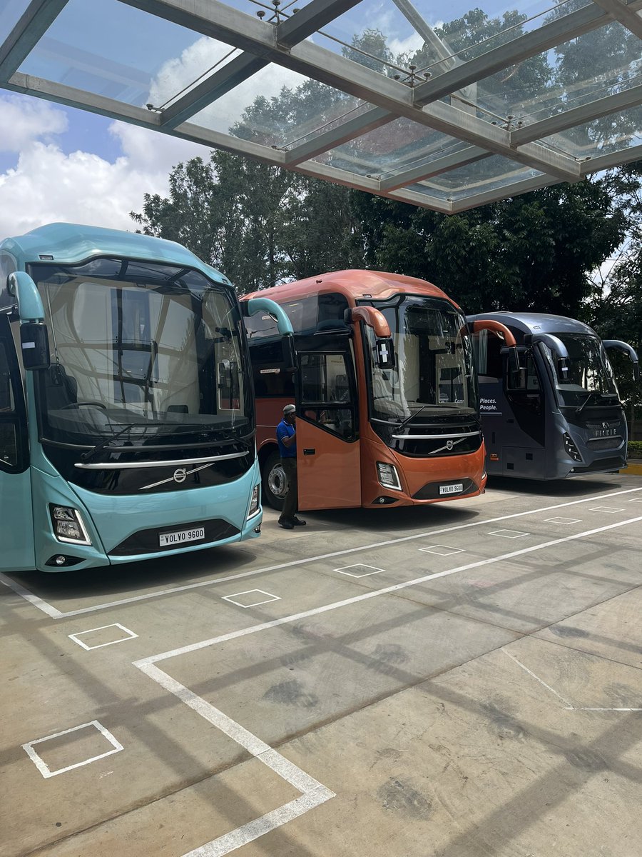 mahuaacharya's tweet photo. What fun to be driving a bus - and the longest one at that: 15m! A morning well spent learning about initiatives, standards and incredible safety considerations of @VolvoBusesIN, the making of a bus and customer-centric #mobility for India’s rapid modernization of #eMobility. https://t.co/SNc5iebTAW