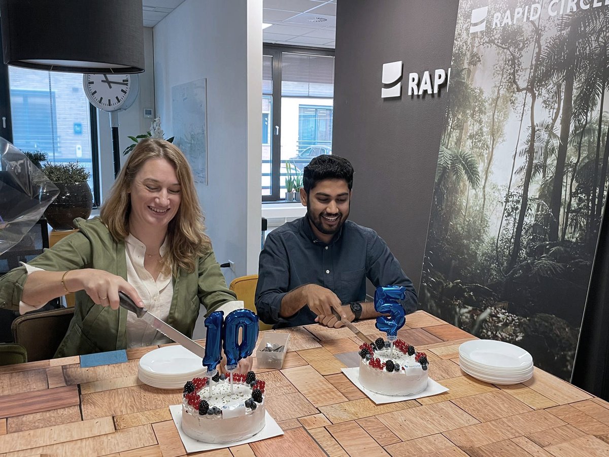 rapidcircle's tweet photo. HOERA! 🎉

Onze #TechnicalConsultant Lucy de Boer is vandaag 10 jaar bij ons in dienst en onze #CloudConsultant @Loflet was gisteren 5 jaar bij ons in dienst. Deze twee toppers verdienen vandaag zeker een feestje. 

Lucy en Sanket, van harte gefeliciteerd met jullie #jubileum 🎈 https://t.co/mWyBBGOaGR