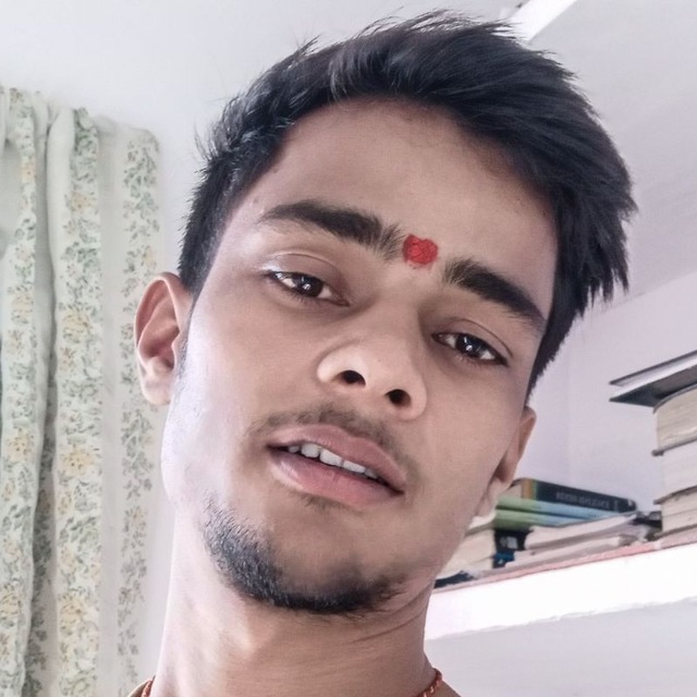 PRABHAS67635652's tweet photo. #NewProfilePic https://t.co/zBVTESqLHn