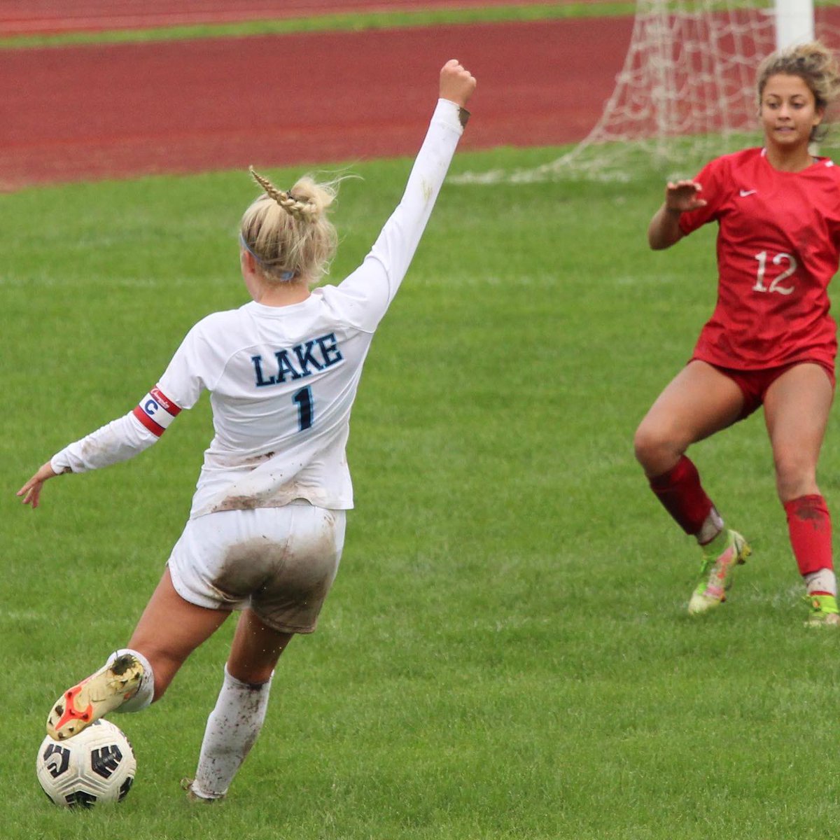 BlufftonWS's tweet photo. 🦫 𝑵𝑬𝑾𝑪𝑶𝑴𝑬𝑹𝑺 ⚽️ 🆕

We can’t wait to have the freshmen on campus! We also want to welcome Clara (sophomore) to the team, switching from track &amp; field to soccer! It’s going to be a great season having you all join us!

#Believe #Compete #RollBeavs https://t.co/NUreq8dJgs