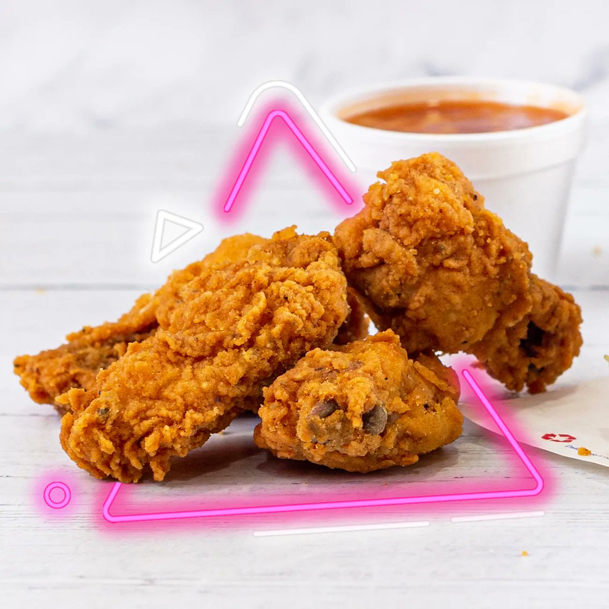 DallasChickenUK's tweet photo. #WingitWednesday. Quite frankly, it would be rude not to devour some spicy wings on such a special day ๐
#DallasChicken #DallasChickenandPizza #HalalFoodie #HalalUK #Londonfoodie #londonfoodblogger #foodieuk #ukmeat #londonfoodblog #londonfoodguide #londonfoodscene https://t.co/uBc80NXVye