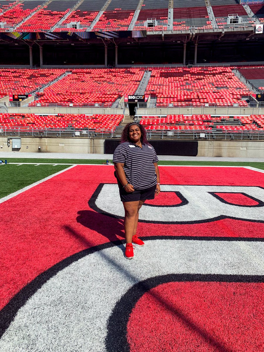 jrobbinurheart's tweet photo. Hey Y’all I’m Jordyn 💜
#bOSURollCall #bosu23
⁃4th Year
⁃Sports Industry and Strategic Communications
⁃561 📍West Palm Beach, FL
⁃Ohio State Admissions and Football Recruitment Host
⁃Travel Volleyball Coach
Say Hey!
Insta: jordyn_robinson0114 https://t.co/oA5IWNsvyq