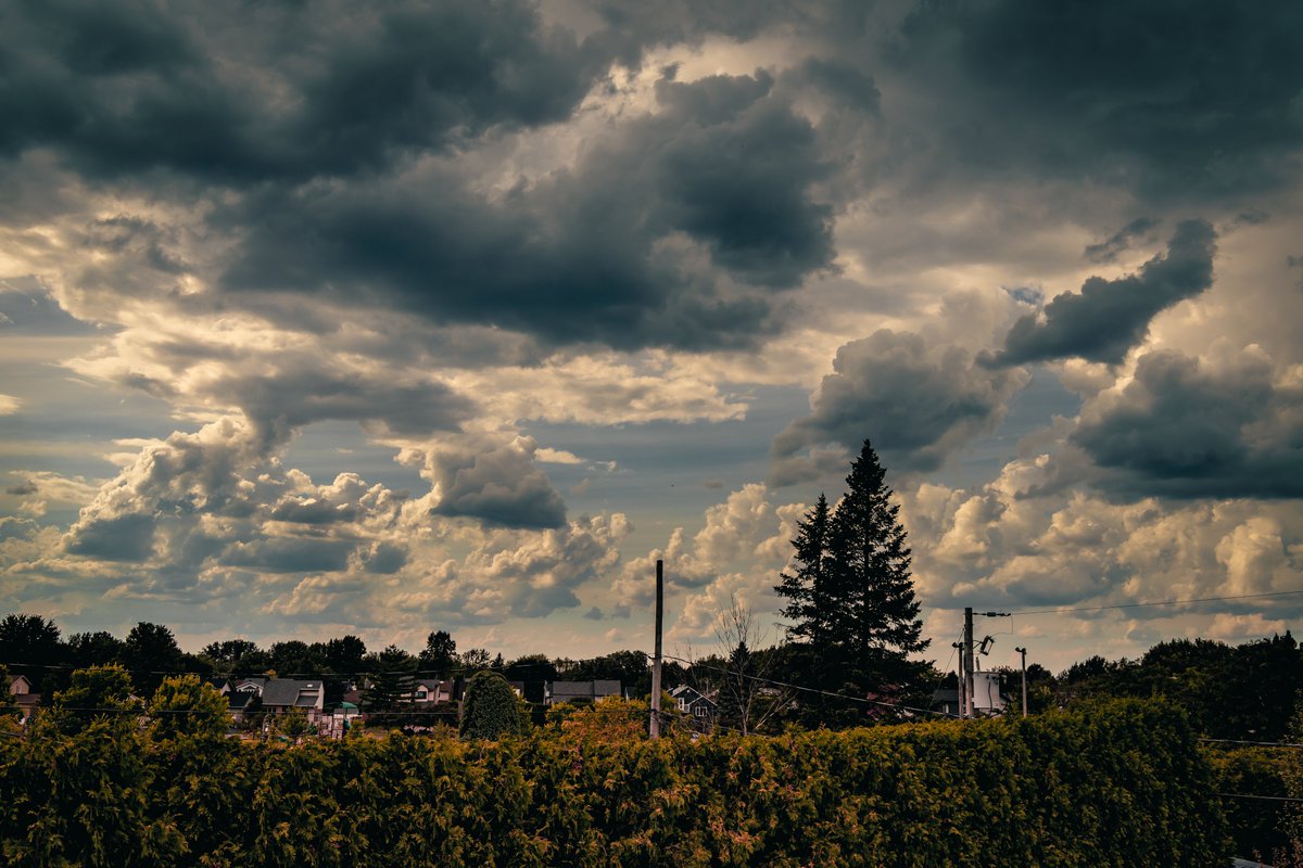 ludoviciochem's tweet image. Cloudy sky yesterday over La Prairie.
35mm ƒ/8.0 1/1600s ISO 320
instagram.com/ludoiochem_art/
.
#photograhpy #instagram #playingwithCamera #canonphotography @CanonCanada