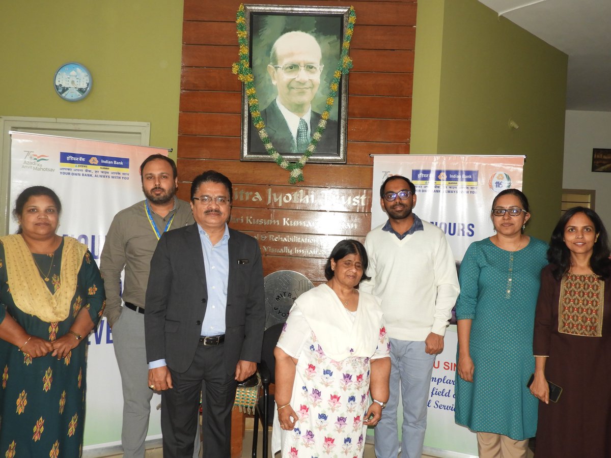 MitraJyothi's tweet photo. #IndianBank, HSR felicitates Ms. Madhu Singhal on the occasion of the 75th Anniversary of the Indian Independence #visuallyimpaired #Inspiration #Rolemodel #Organizationforblind #personswithdisabilities #ngo #mitrajyothi #azadikaamrilmahotsav #felicitaion #award #CSR https://t.co/tJC41TIQCb