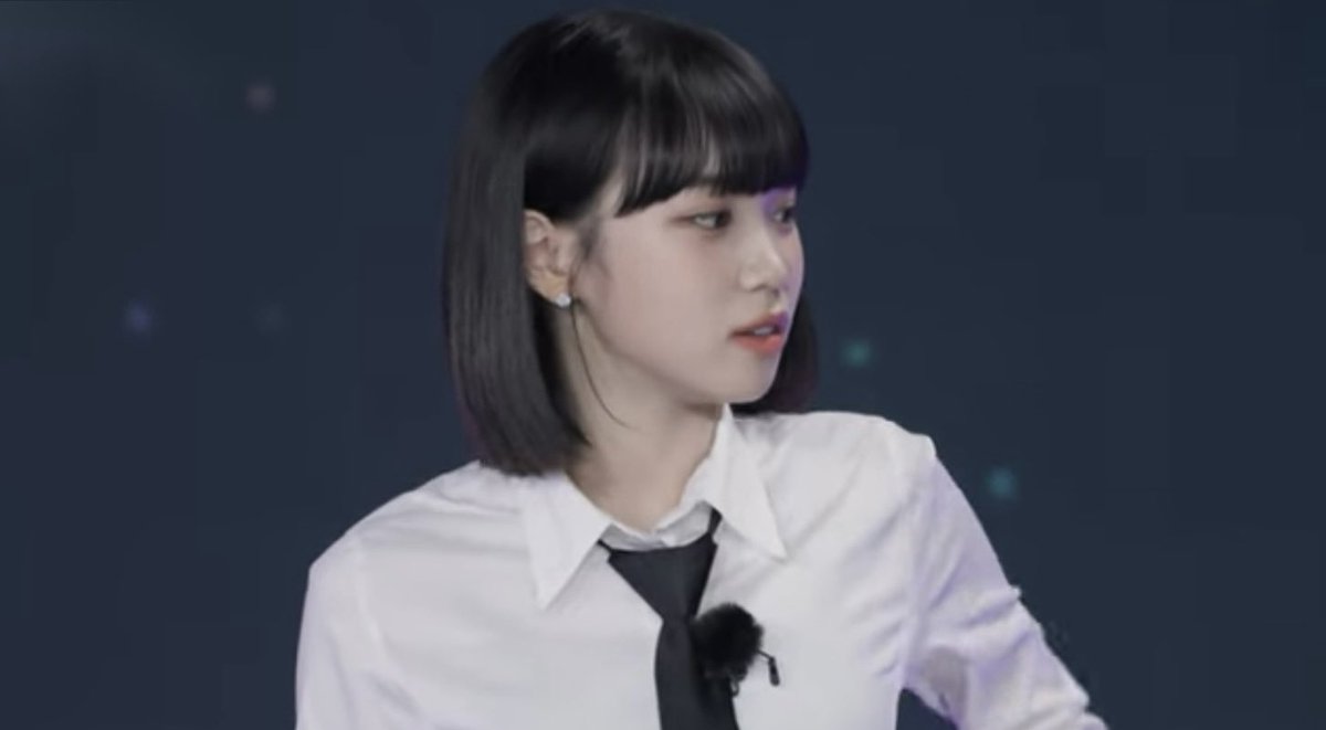 0801FILM's tweet photo. #chaewon in suit?!? 😭 https://t.co/4EyRZuJuCM