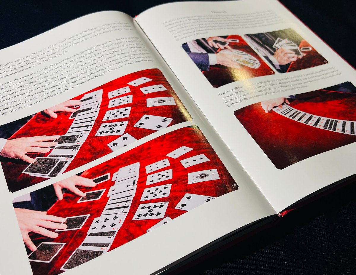 lacampanella_jp's tweet image. これまでマジックに注いだ情熱の全てが一冊の本になりました。

作品を通して、技術、表現、微妙なニュアンスに至るまで、ありのまま全てが綴られています。

インポッシブルカンパニー（出版元）
theimpossibleco.com/ja/product/la-…
※お買い求めはこちらからどうぞ。送料無料とのことです。