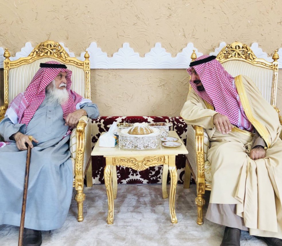 ama_9s's tweet photo. يتقدم الشيخ محمد بن عبدالرحمن بن عايض #شيخ_شمل_قبائل_آل_فهاد وقبائله بأسمى آيات التهاني والتبريكات لصاحب السمو الأمير جلوي بن عبدالعزيز بن مساعد بمناسبة صدور الأمر الملكي الكريم بتمديد خدمته أميراً لمنطقة #نجران لمدة أربع سنوات، سائلاً المولى سبحانه أن يمده بعونه وتوفيقه. https://t.co/UrtuViWsHw