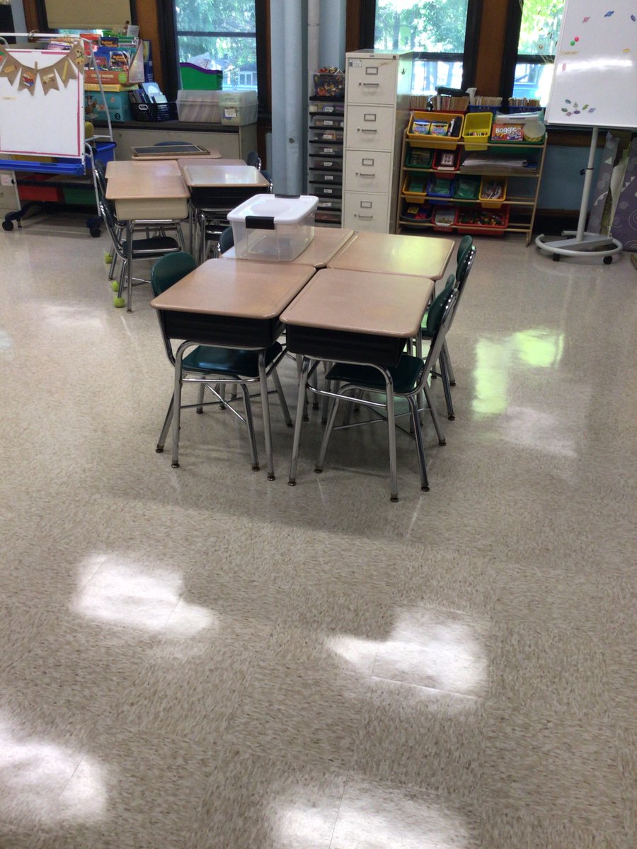 HTSD_Yardville's tweet photo. Brand new floor in Room 5! #yesSTARS https://t.co/ySZwNYwa7L