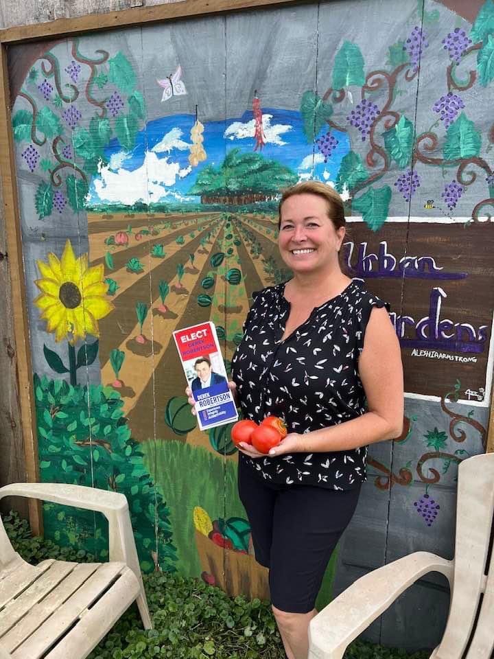 VoteRobertsonCK's tweet photo. Yesterday while out on the trail, Kelley and I stopped at a Community Garden and were simply amazed by the dedication of #ckont volunteers. We had an opportunity to visit with some dedicated gardeners and “Farmer Kelley” learned a couple of new tricks of the trade. https://t.co/A9eloE1ScH