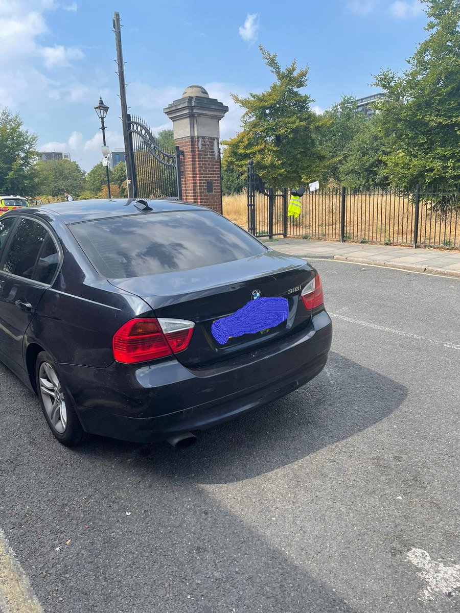 MPSRTPC's tweet photo. Tower Hamlets Safer Transport Team currently on Op. Cubo targeting vehicles with no insurance. However, despite having insurance, the driver of this car was arrested for having these 2 times inside...1 male in custody. #MPSTowerham #opcubo https://t.co/D8YTh4HoEA