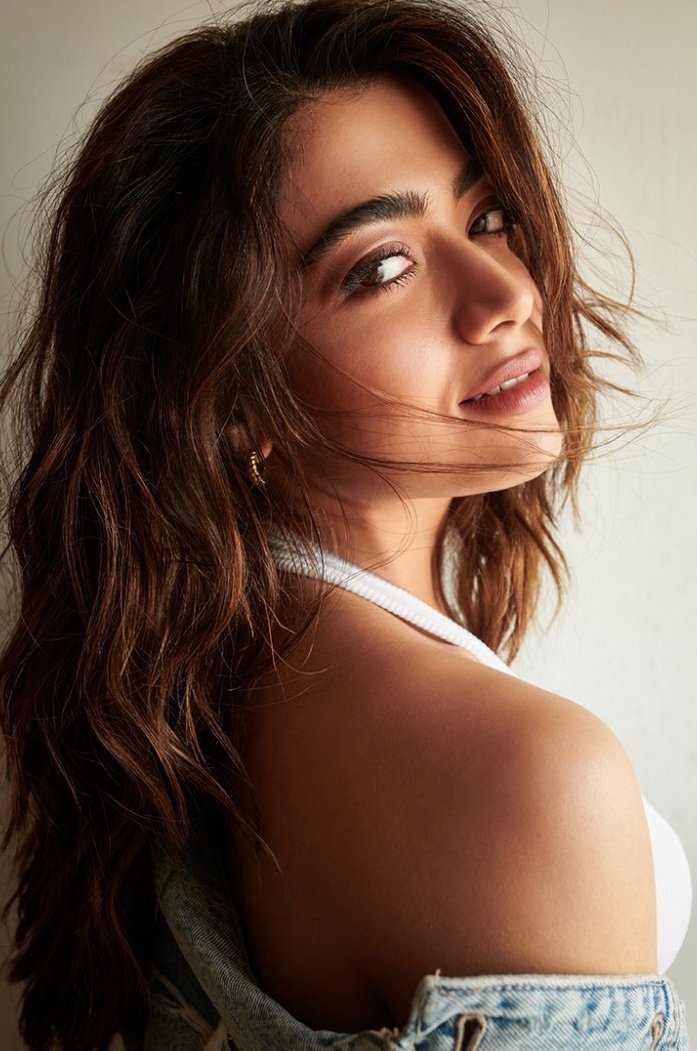 OnlyHeroines's tweet photo. #RashmikaMandanna 😘 https://t.co/UgPXCEFy0t