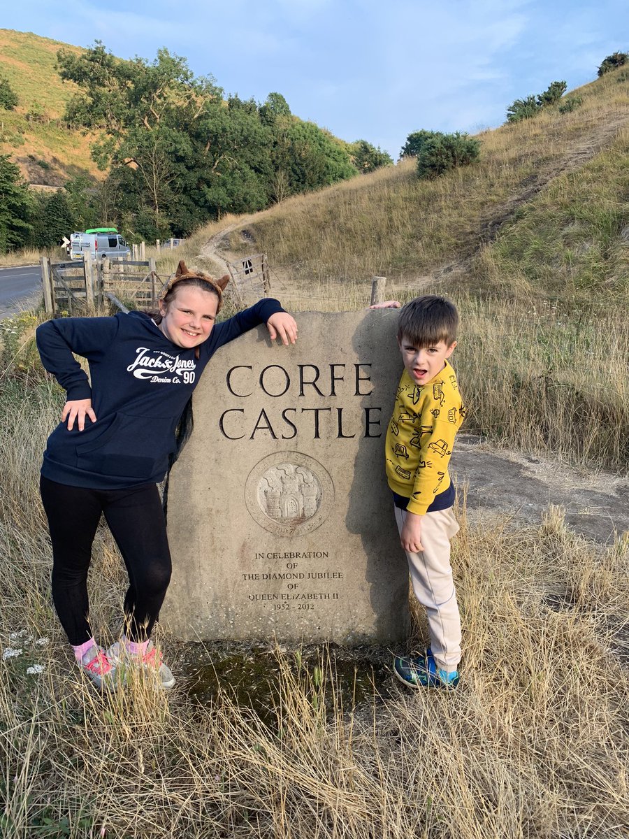 teaeyeem's tweet photo. Just had a delightful camping trip to Swanage and Corfe, have been retailed by information about Corfe Castle by my kids. Thanks @GrianMC your vid made them interested in history. https://t.co/KPUV2t2Xr4