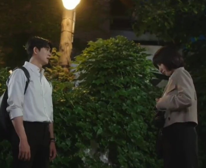 Nonton_Kdrama's tweet photo. Please PDNim, make both of them happy. I'm sad because Young Woo falling in love with Junho but she's worry make Junho be lonely. #ExtraordinaryAttorneyWoo #ExtraordinaryAttorneyWooEp15 https://t.co/2ZbYNAXHCq