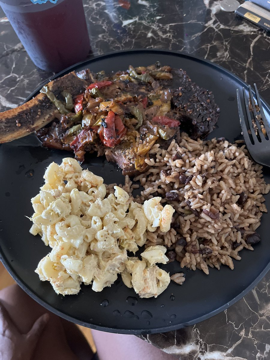 MuvaBrii's tweet image. I’m never gonna lose this stomach Good freaking morning #everybodyeats #streamthat