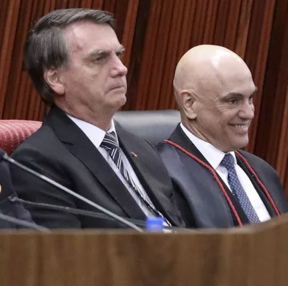 AndreJanonesMG's tweet photo. Só tenho uma coisa a dizer: a vingança é um prato que se come frio 😂😂😂 https://t.co/5cEL6jyz4i