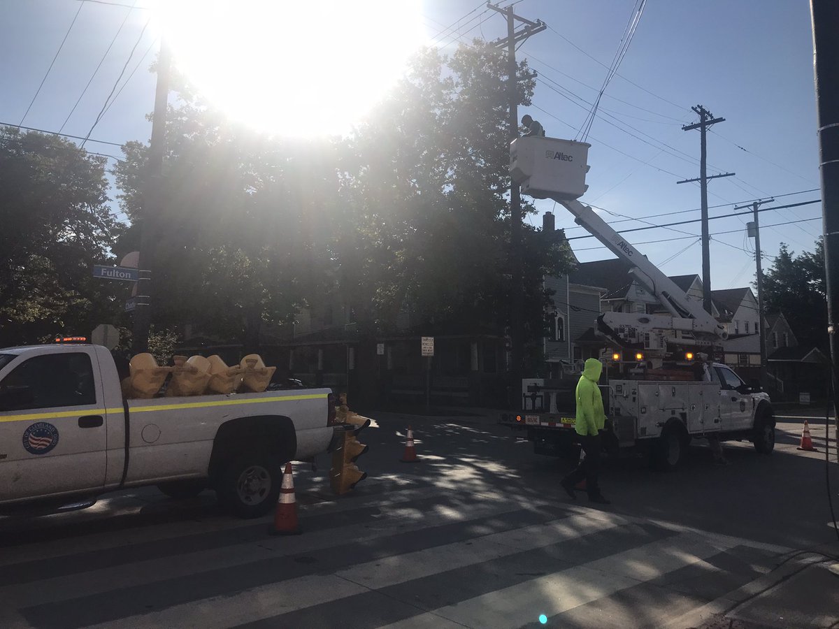 Hello stoplight at Chatham and Fulton! <a href="/SOLODistrictOC/">SOLO</a>