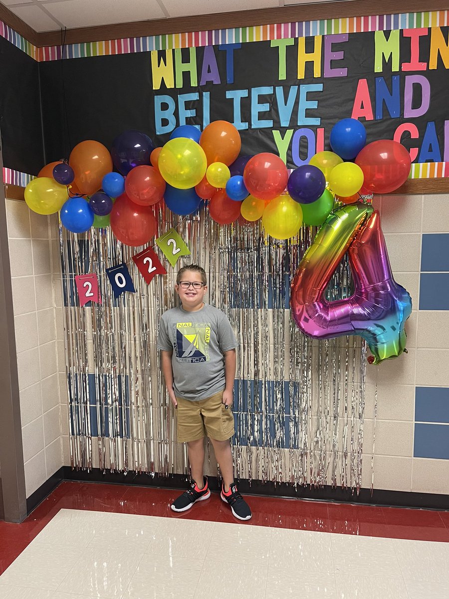Hosey_10's tweet photo. This sweet babes first day of 4th grade. 💚 #mabankpanthers https://t.co/fXszFQLnua
