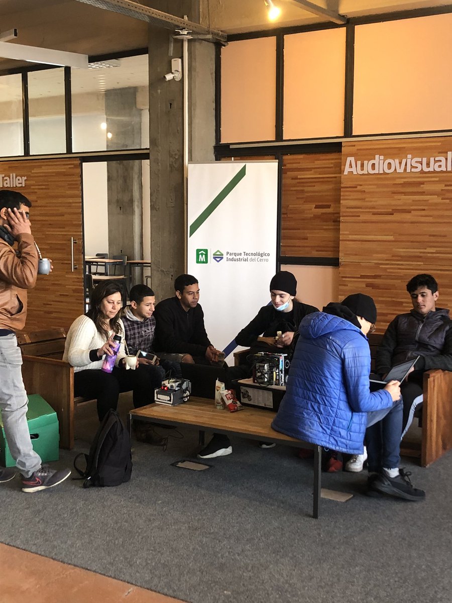 Comenzando el <a href="/sumo_uy/">sumo|uy</a> regional en el Parque tecnológico industrial del Cerro. <a href="/Udelaruy/">Universidad de la República</a> <a href="/montevideoIM/">Intendencia de MVD</a>