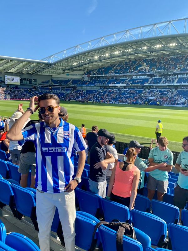 UBICBrighton's tweet photo. Great photos from our student Atakan @atakanouisal attending a Premier League game at Brighton Amex Arena ⚽😍

#KaplanLife #MyPathMyWay #studyabroad https://t.co/BYlBlNRbuk