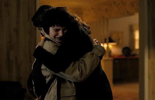 lucymariemcn's tweet photo. and when mike wheeler pulls a “i just want my mom” in his worse most scary moment in s5.... https://t.co/1MbnnMgVNw