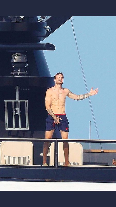 HBulges's tweet photo. Liam Payne grabbing his dick 🥵🔥
#LiamPayne #dickgrabbing #hotcelebritybulge #viral #follow #1D https://t.co/AQMqZM5odY
