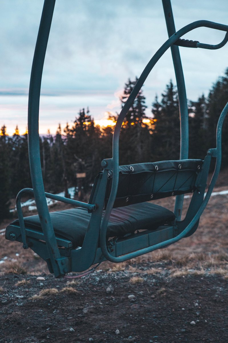 vanilla167's tweet photo. Sunset at the Mt Hood #oregon #portraitphotography https://t.co/Fz5CZ6CtVF