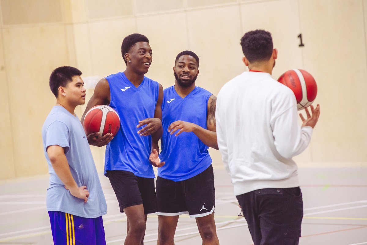 NCLsport's tweet photo. A huge CONGRATULATIONS to everyone who accepted an offer to study at @UniofNewcastle! We can’t wait for you to join #TeamNewcastle in September 🎉

Start your warm up by finding out about all things SPORT at #NewcastleUni 💪
👉 https://t.co/wYQBE8Hz3t

#ResultsDay @StudentsNCL https://t.co/5YqXXELa8j