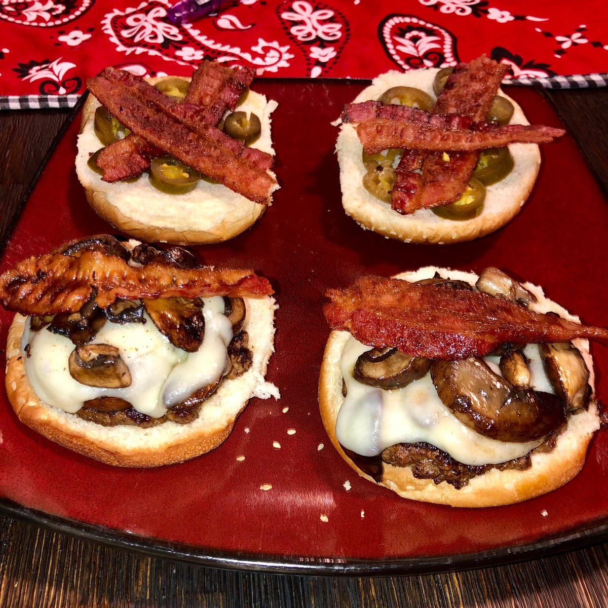 thebrettman5's tweet photo. Made some #Brettman style garbage burgers for my good buddies last night for supper. https://t.co/T4yj9VItwZ