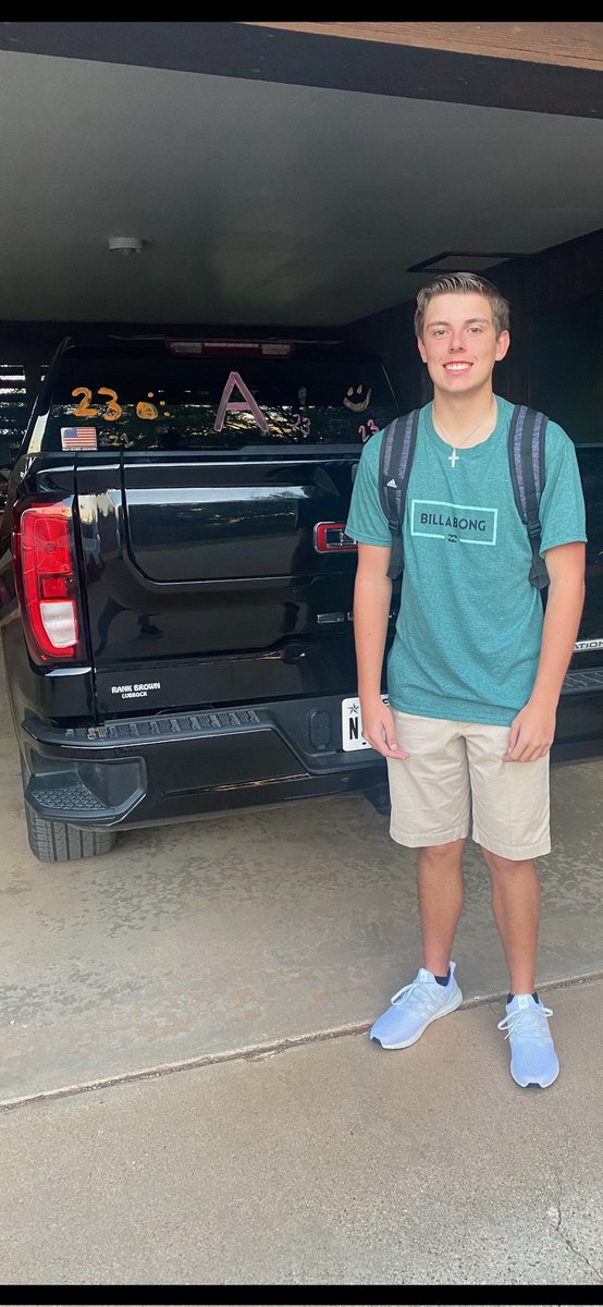 BryanTheFarmer's tweet photo. Senior year for this guy ....Have a great year! Love ya Buddy! @austinldavis18! #Sryear #SrBreakfast https://t.co/7nyHkcDThT