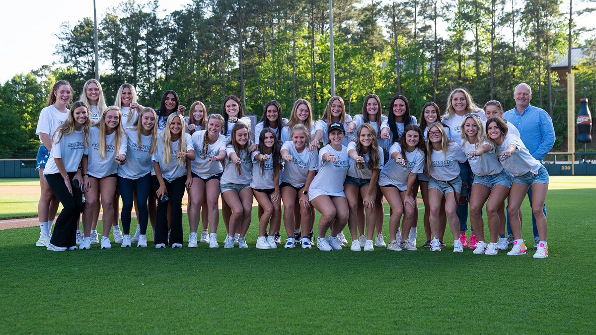 FCPGirlsEcnl's tweet photo. Good luck Grace @layla_brownn and the @SamfordSoccer bulldogs starting their season Thursday at Jacksonville https://t.co/zmm3tA24ks