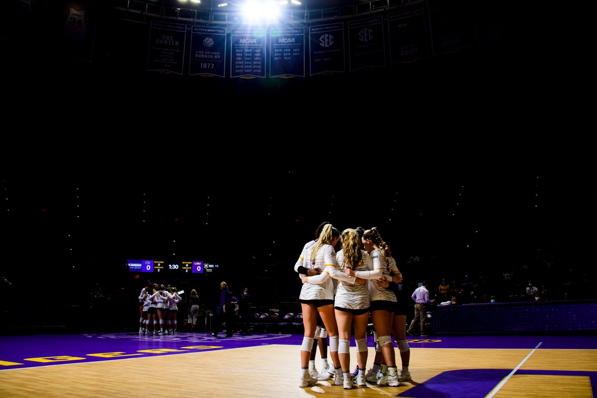 lsutaf's tweet photo. Ultimate bragging rights are on the line! Participate in our Odds vs. Evens challenge by making a donation in honor of your favorite @lsuvolleyball current student-athlete or alumni with the link below! 🏐

🔗https://t.co/R0lWwRKU6D https://t.co/e3RWQ0ssM3