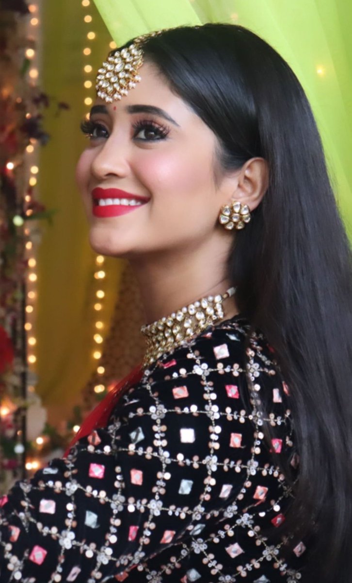 ShiviObsessed's tweet photo. Those days😍😍😍😍😍
@shivangijoshi10 
#ShivangiJoshi #Naira #yrkkh https://t.co/UtY5E06PSE