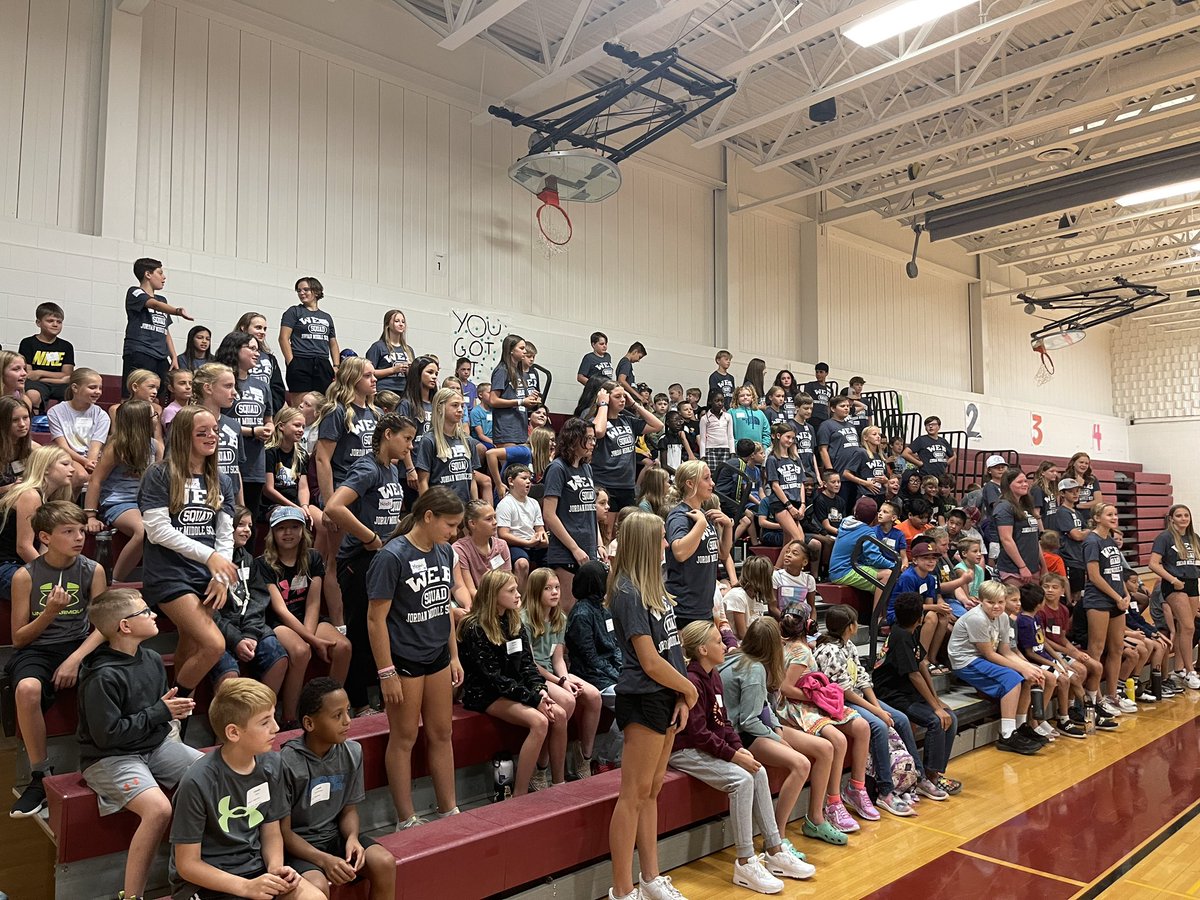 JMS717Principal's tweet photo. Kicking off the 2022-2023 school year with #JumpstartDay at Jordan Middle School! Thanks to our @Grade8atISD717 #WEBLeaders for you hard work! @BoomerangPrjct @ISD717 @Grade5atISD717 https://t.co/a6pcQjeNJ3