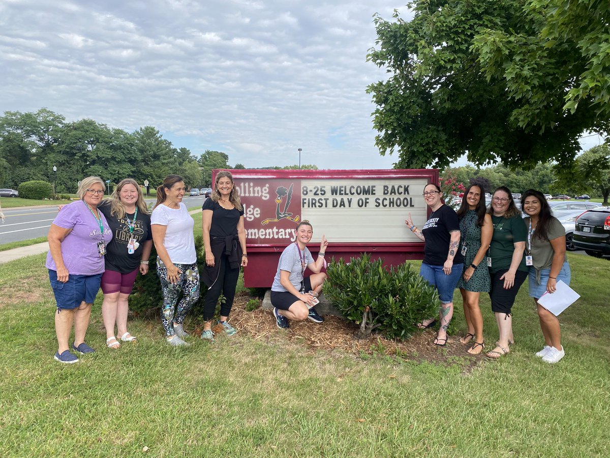 RRD_Glorioso's tweet photo. First grade can’t wait to see all of the kids on Thursday, August 25th, at 7:10am!! @RRD_LCPS https://t.co/wlctsGvvP2