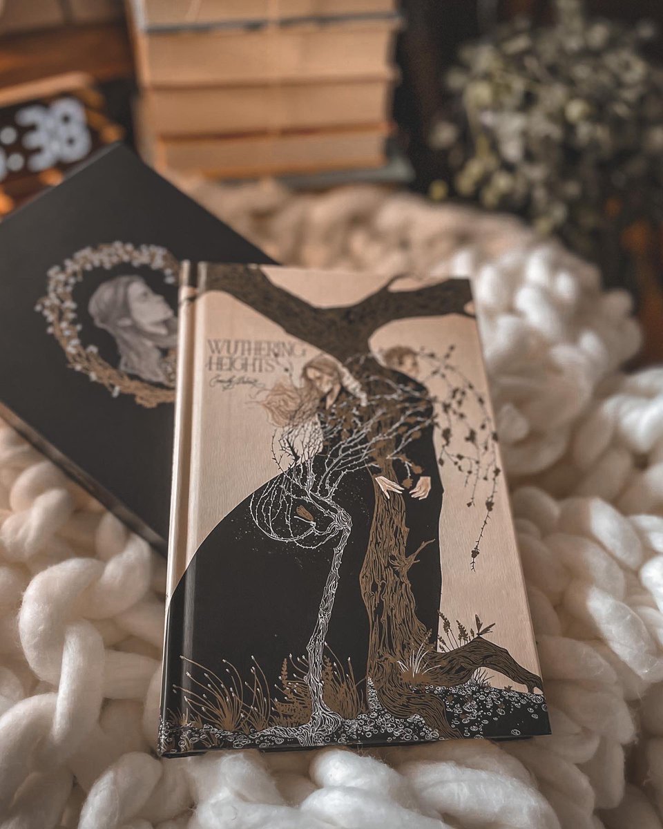 hplanderos's tweet photo. I’m a sucker for a pretty cover and classics  

#wutheringheights #booktwt #book  #classicbooks #classic #readingforpleasure https://t.co/lRCO35jMFu