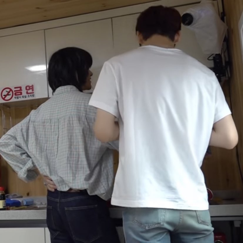 FaXdRGPWQAALfs9?format=jpg&name=900x900