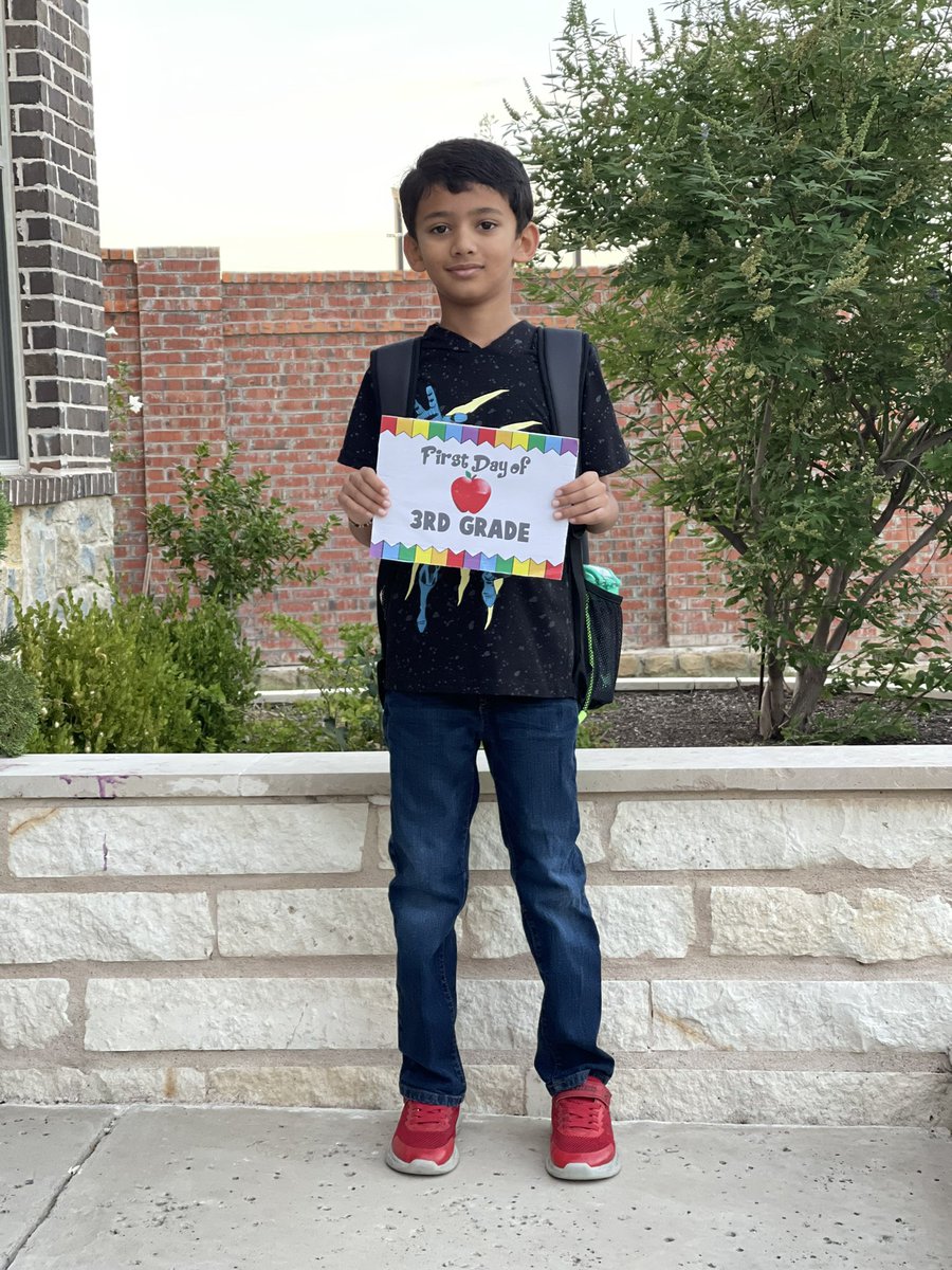 SusmitaPriyada3's tweet photo. #rjlyear9 #CISD1stDay22 #CISDworkingtogether @NetZeroLee https://t.co/vSMH1UnEvo