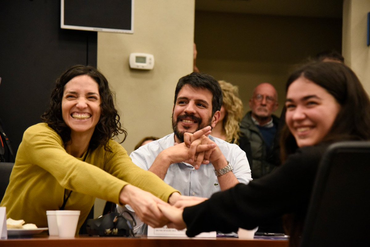 LuciMasin's tweet photo. Es un inmenso orgullo haber trabajado con les pibes quienes llevaron a cabo esta iniciativa a lo largo y ancho de nuestro país. Nosotros solo fuimos un puntapié para que esta propuesta sea acompañada desde el Congreso. https://t.co/sKNXzTfZT7