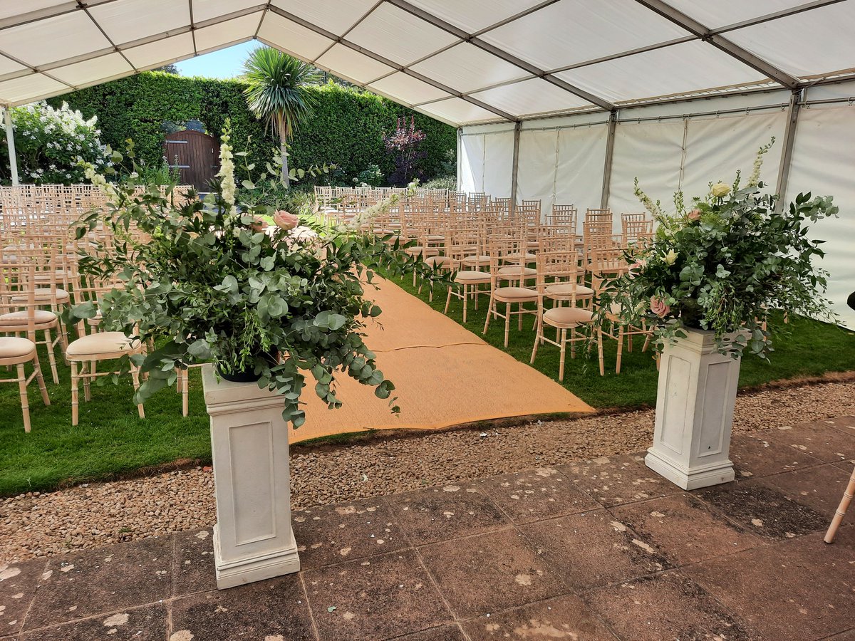 NoStringsJersey's tweet photo. It's great to be busy again, 3 weddings last week. 🤩 massive thanks to our amazing deps who've helped us out and made this happen. 🥳 https://t.co/8YwvZ865B6