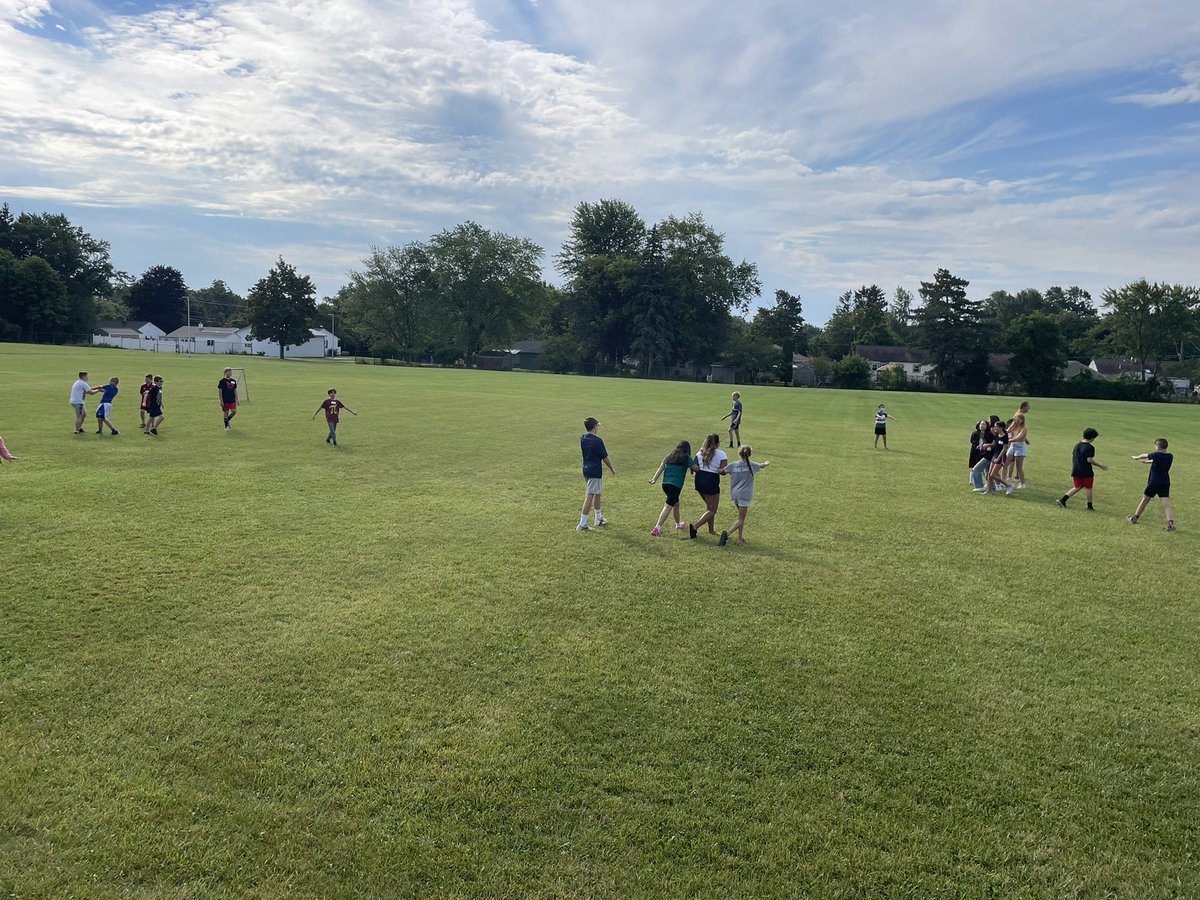 VGashlin's tweet image. Braves camp 2022!  Talking about healthy friendship in the middle school